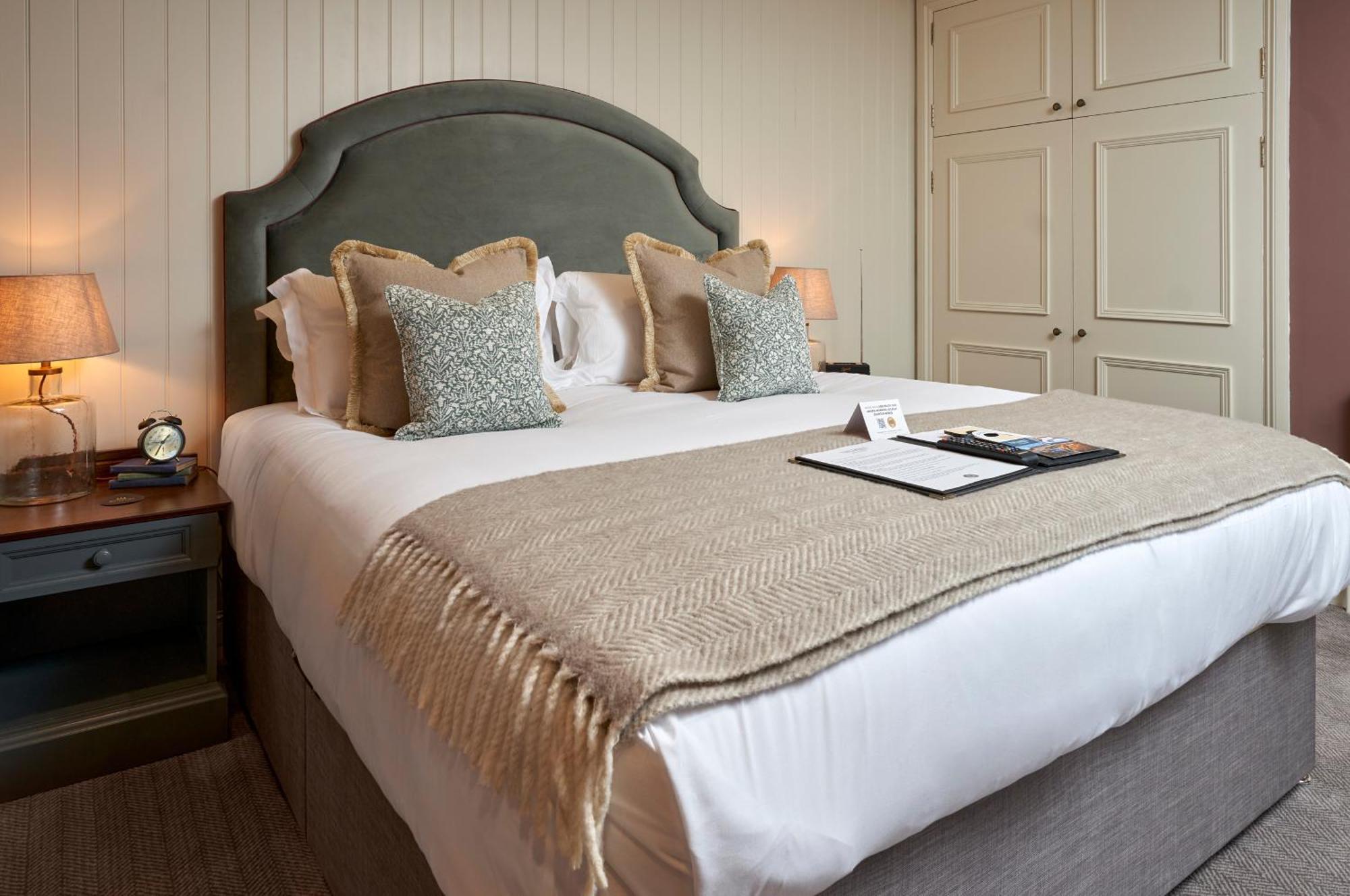 The Trout At Tadpole Bridge Hotel Faringdon Eksteriør billede