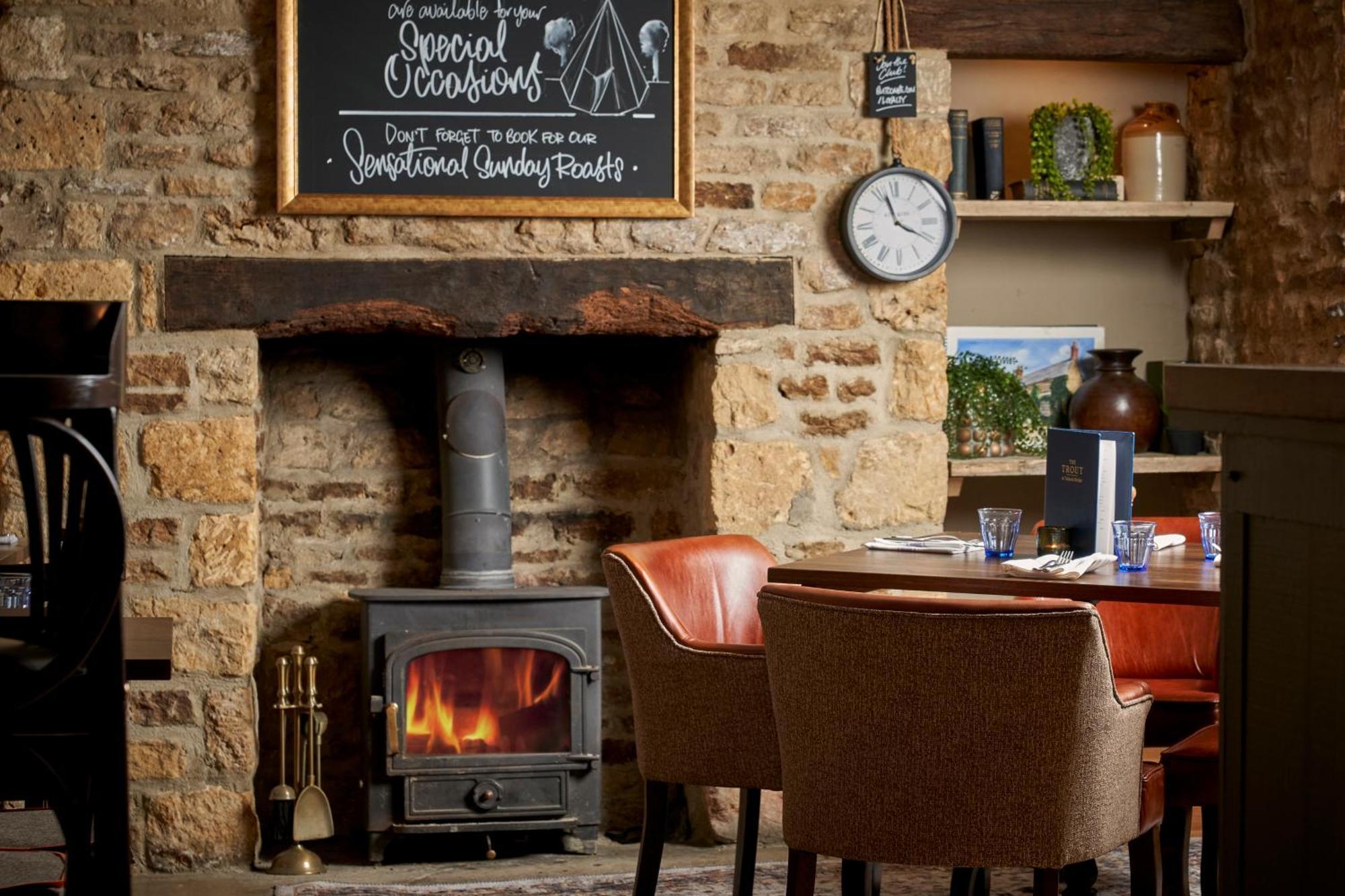 The Trout At Tadpole Bridge Hotel Faringdon Eksteriør billede