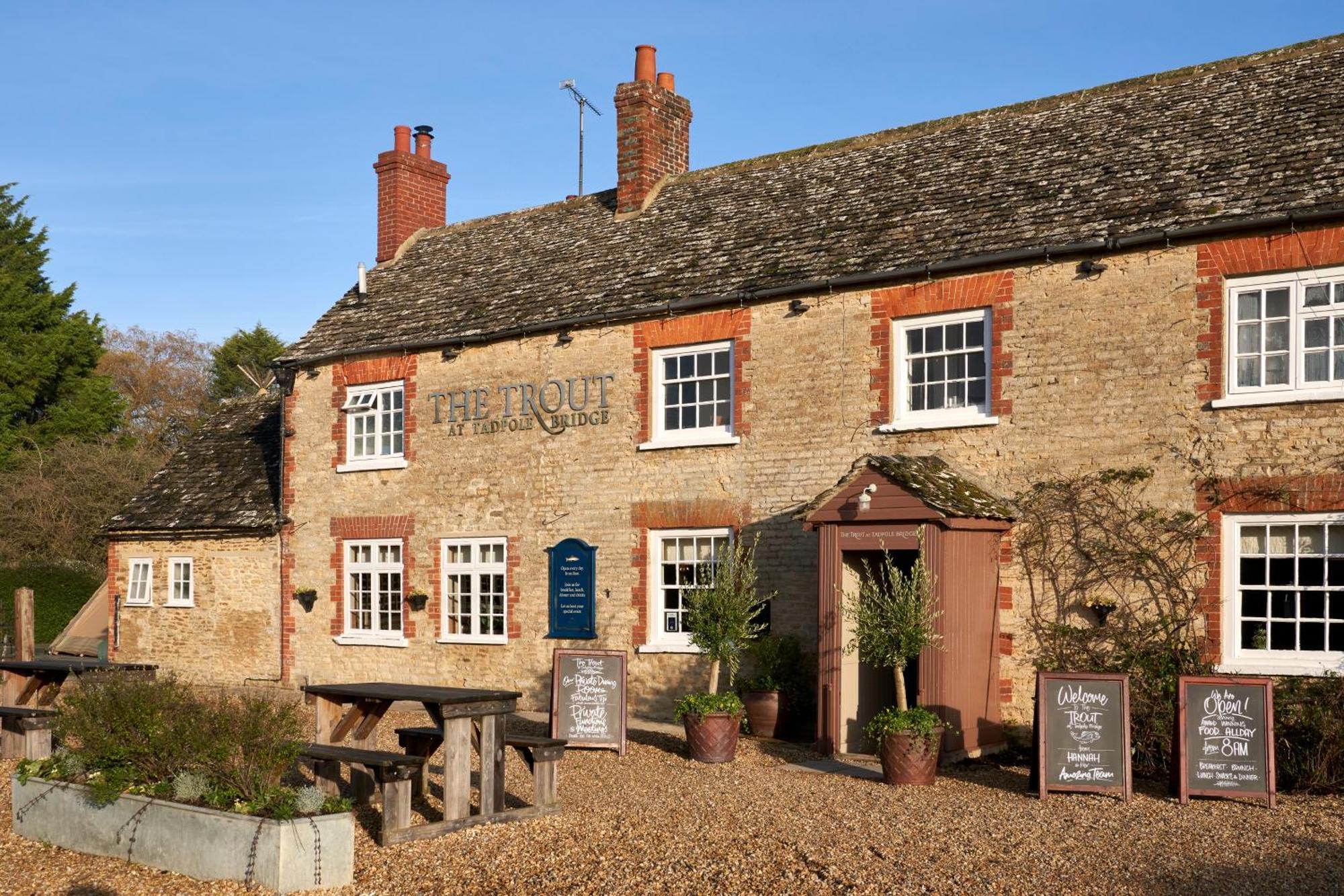 The Trout At Tadpole Bridge Hotel Faringdon Eksteriør billede